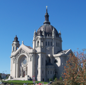 https://commons.wikimedia.org/wiki/File:Cathedral_of_Saint_Paul_(Minnesota)_5.jpg